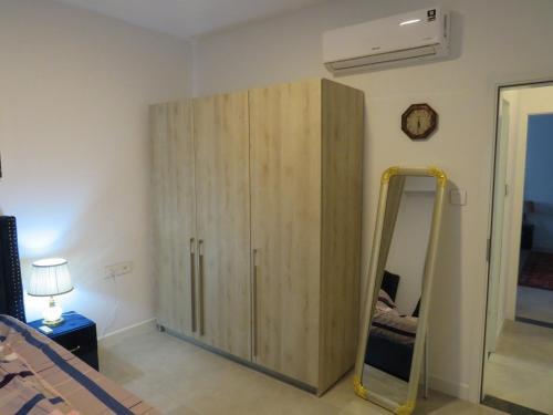 Lovely 2 Bdr Serviced Apartment With Pool, Gym....