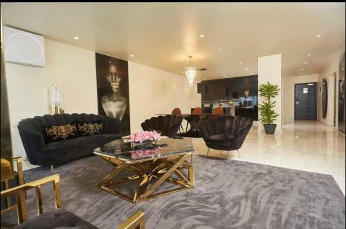 Apartamento 3 Bedroom Luxurious Penthouse