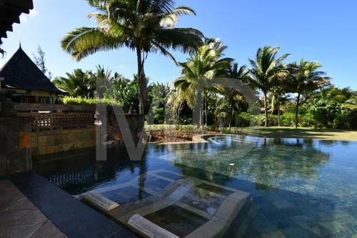 Villa Corallia, Tropical Mansion