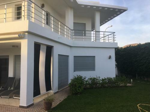 Stylish 4 Bedrooms Villa With Swimming Pool Ref Hi41054