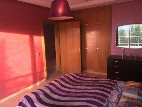 Stylish 4 Bedrooms Villa With Swimming Pool Ref Hi41054