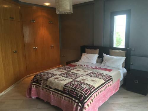 Stylish 4 Bedrooms Villa With Swimming Pool Ref Hi41054