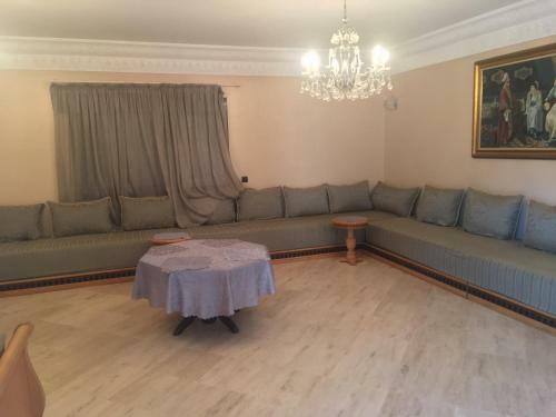 Stylish 4 Bedrooms Villa With Swimming Pool Ref Hi41054