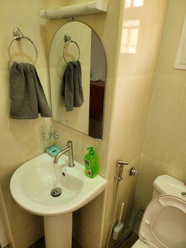 Nice Apartment With Ps4, Free Wifi, Netflix, Smart Door, Balcony