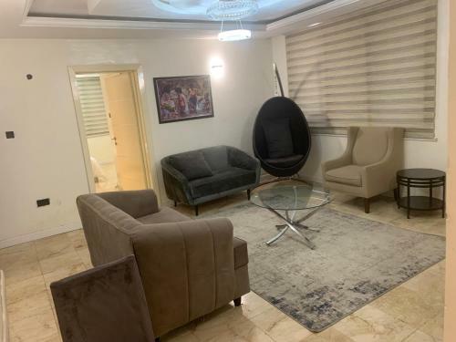 Gray House Apartment In Lekki