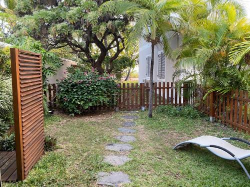 Bungalow "ipom�a" � 2 Pas De La Plage Et Lagon