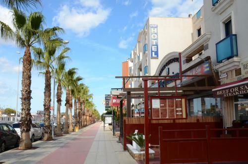 Playamarina II Aparthotel Cabo Roig