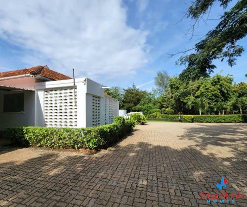 A Breath-taking 5-bedroom Holiday Home!
