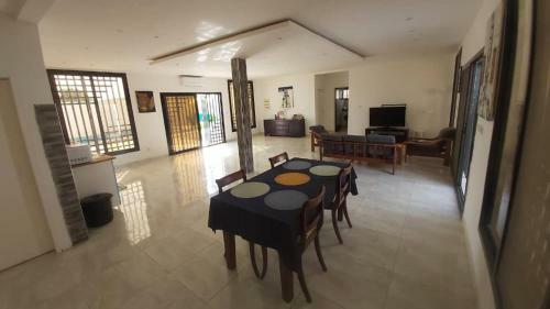 Magnifique Villa Avec Piscine � Ngaparou