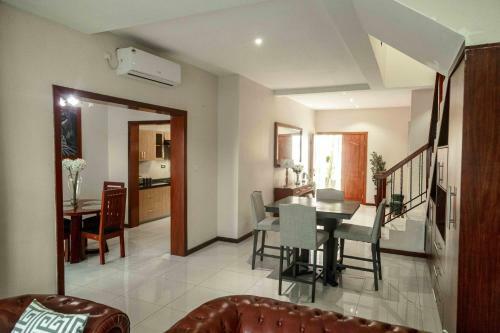 Grayville Apartments