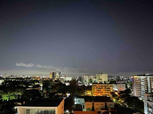 Upscale 3 Bedroom High-rise Apartment In V/island