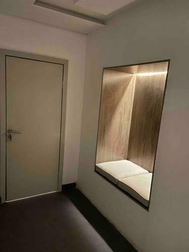 Upscale 3 Bedroom High-rise Apartment In V/island