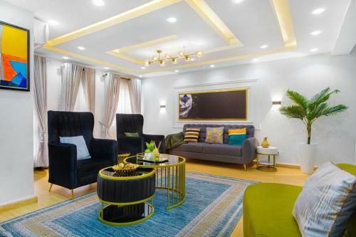Cheerful & Colourful 3bedroom Apartment