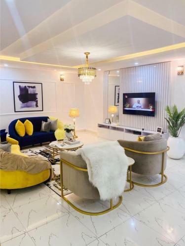 Keduu Apartments 3 Bedroom Ikate