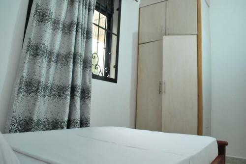 Jacuzzi City Home