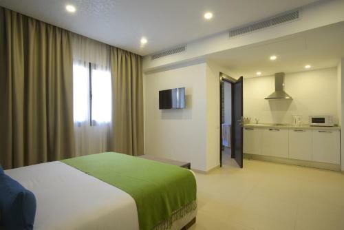 Apartamento Maia Hotel Suites