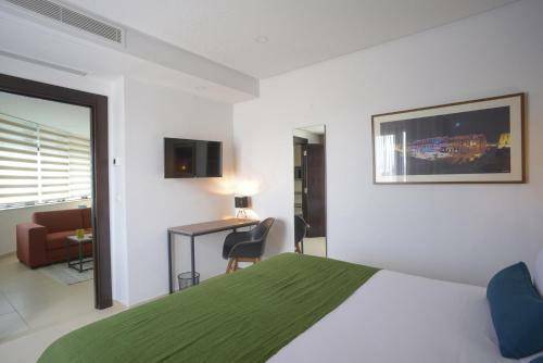 Apartamento Maia Hotel Suites