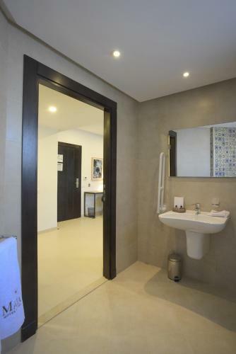 Apartamento Maia Hotel Suites