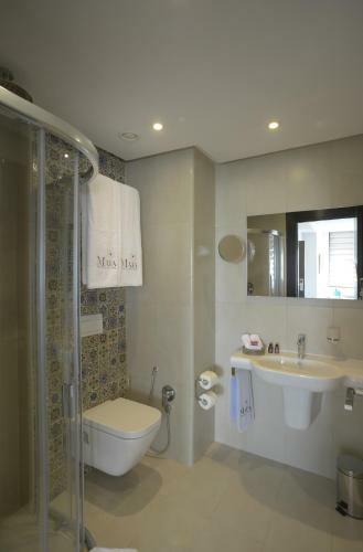 Apartamento Maia Hotel Suites