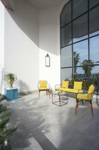 Apartamento Maia Hotel Suites