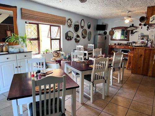Hostal Porkys B+b And Self Catering