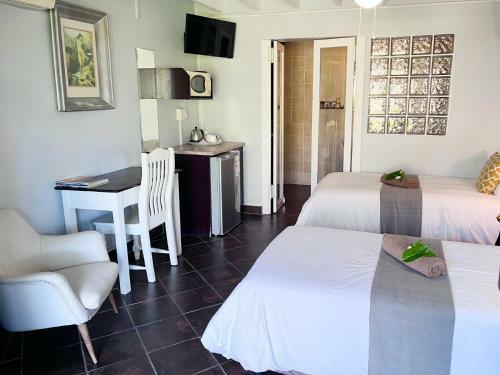 Hostal Porkys B+b And Self Catering
