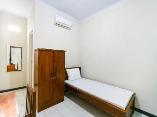 8 House Homestay