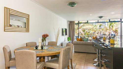 Apartamento Cozy Luxury 3 Brm 4 Bed