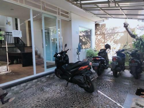 Hostal Balicozy Apartment Jimbaran