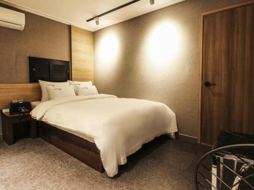 Motel Gangnam Blanc