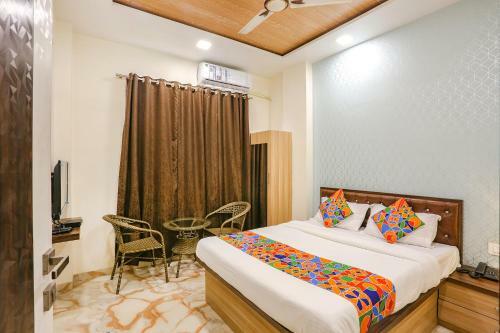 Fabhotel Golden Birds Lodging