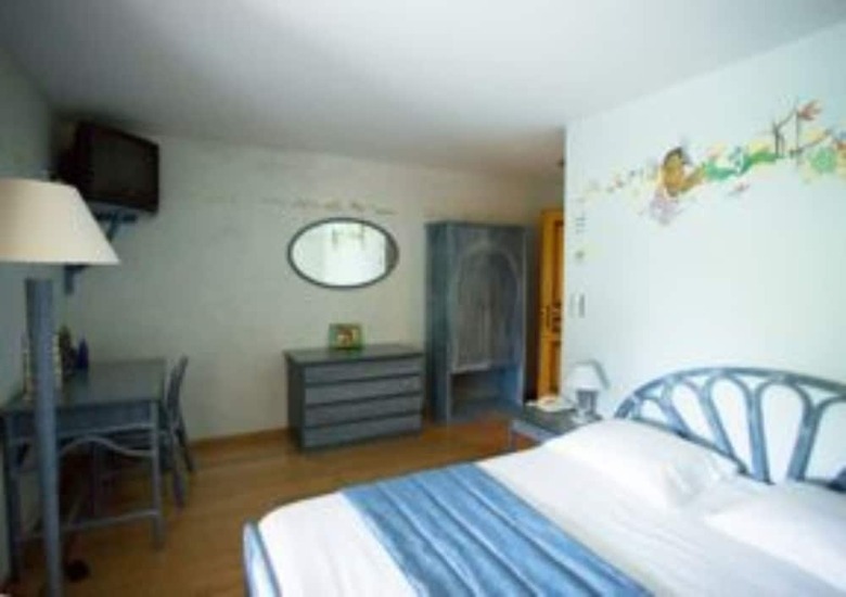 Hotel Le Bonheur Dans Le Pr�