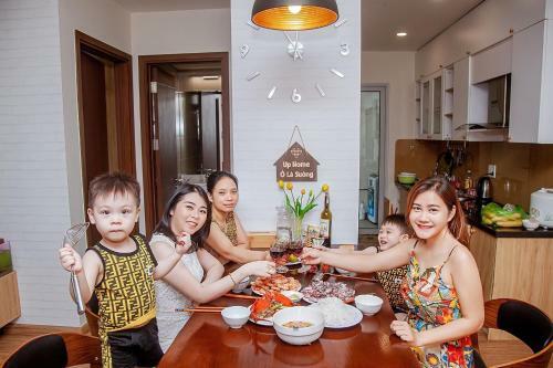 Apartamento Up Home - Homestay H? Long Sapphire