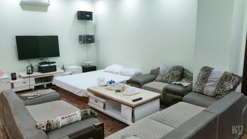 Hostal Cezzon(rau M� Pha)