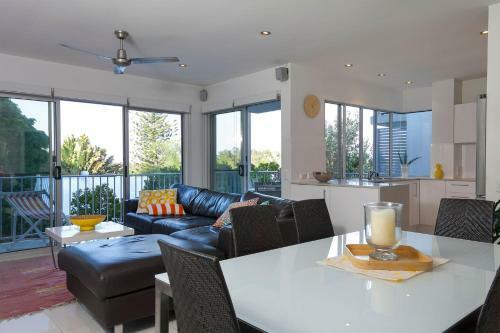 Seabreeze Villas First Avenue 3 39