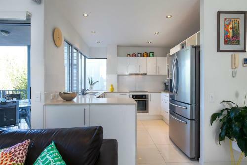 Seabreeze Villas First Avenue 3 39