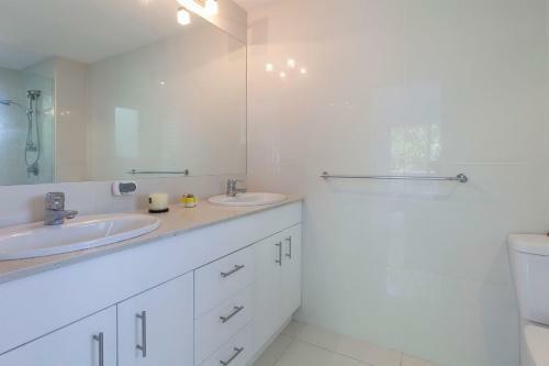 Seabreeze Villas First Avenue 3 39