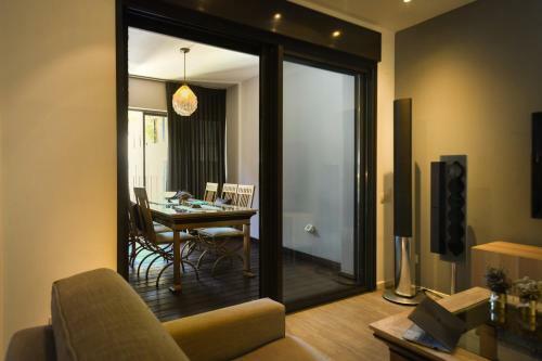 Luxury Levontin Apartment Near Rothschild
