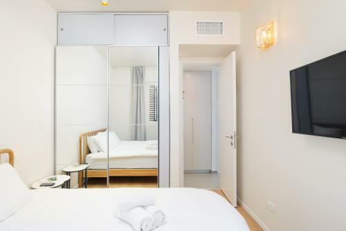 Apartamento Rothschild Area Modern 2 Br With Balcony