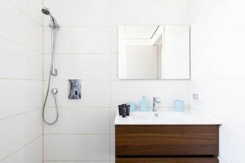 Neta's Art & Design Apartment By Tlv2rent