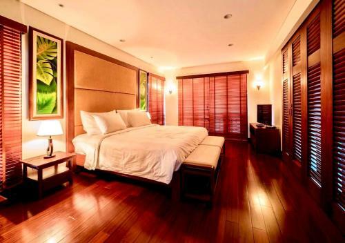 Charming 4 Bedrooms Villas With Few Step To Beach