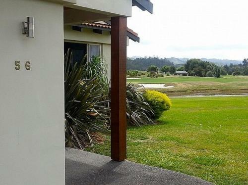 Mistry Hideout - Lakes Resort Pauanui Holiday Home