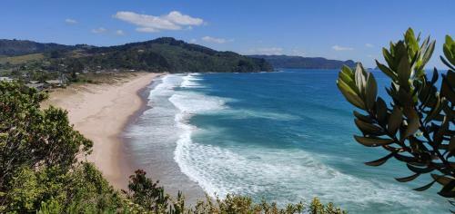 Paku Escape - Tairua Bach