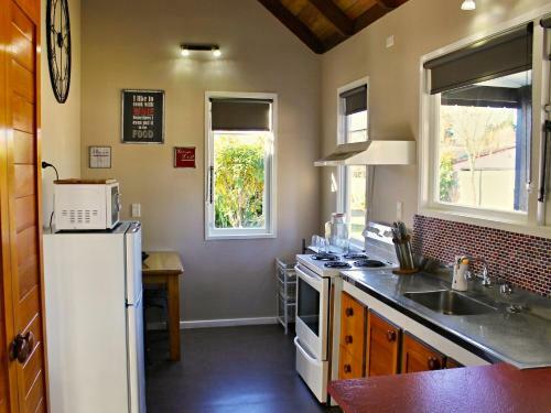 Bluehaven Cottage - Turangi Holiday Home