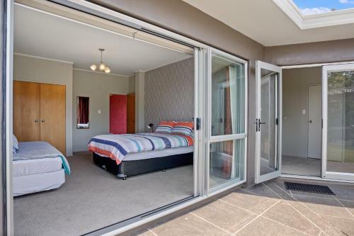 Country Retreat - Athenree Holiday Home