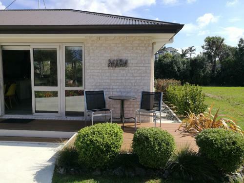 Modern Beach Break - Waihi Beach Holiday Home