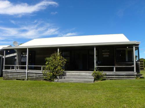 Fun At Wharekaho - Simpsons Beach Holiday Home