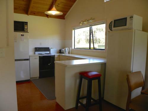 Fun At Wharekaho - Simpsons Beach Holiday Home