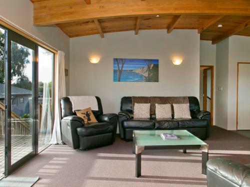 Whakaipo Views - Taupo Holiday Home