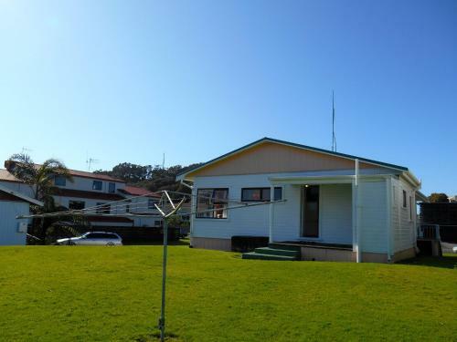 Bobs Bach - Mt Maunganui Bach